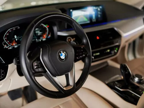 BMW 520i , 2020