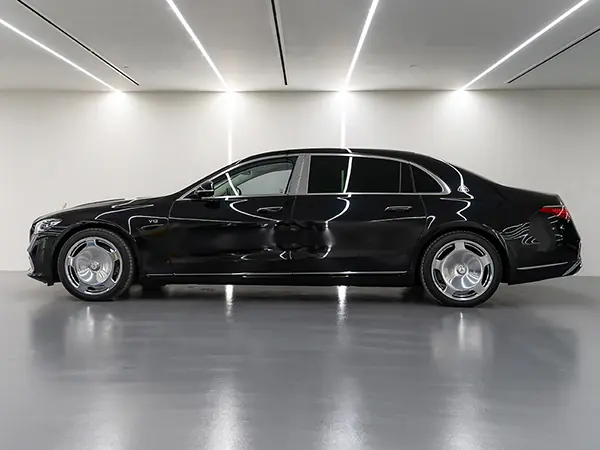 Mercedes Maybach S680 Black