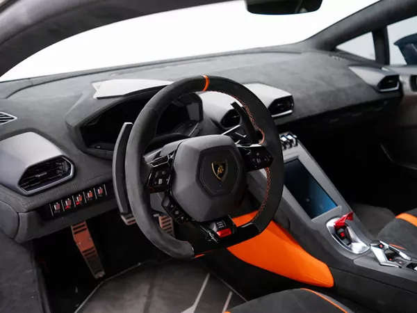 Lamborghini STO, 2022