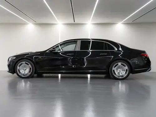 Mercedes Maybach S680 Black