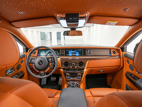 Rolls Royce Phantom STD V12