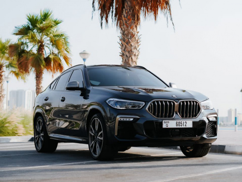 BMW X6 M50i, 2022