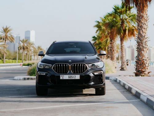 BMW X6 M50i, 2022
